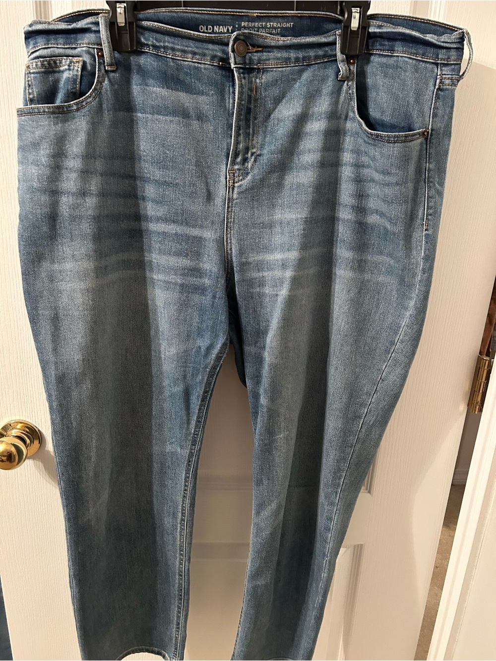 Old Navy Straight Leg Jeans in Light Blue Wash